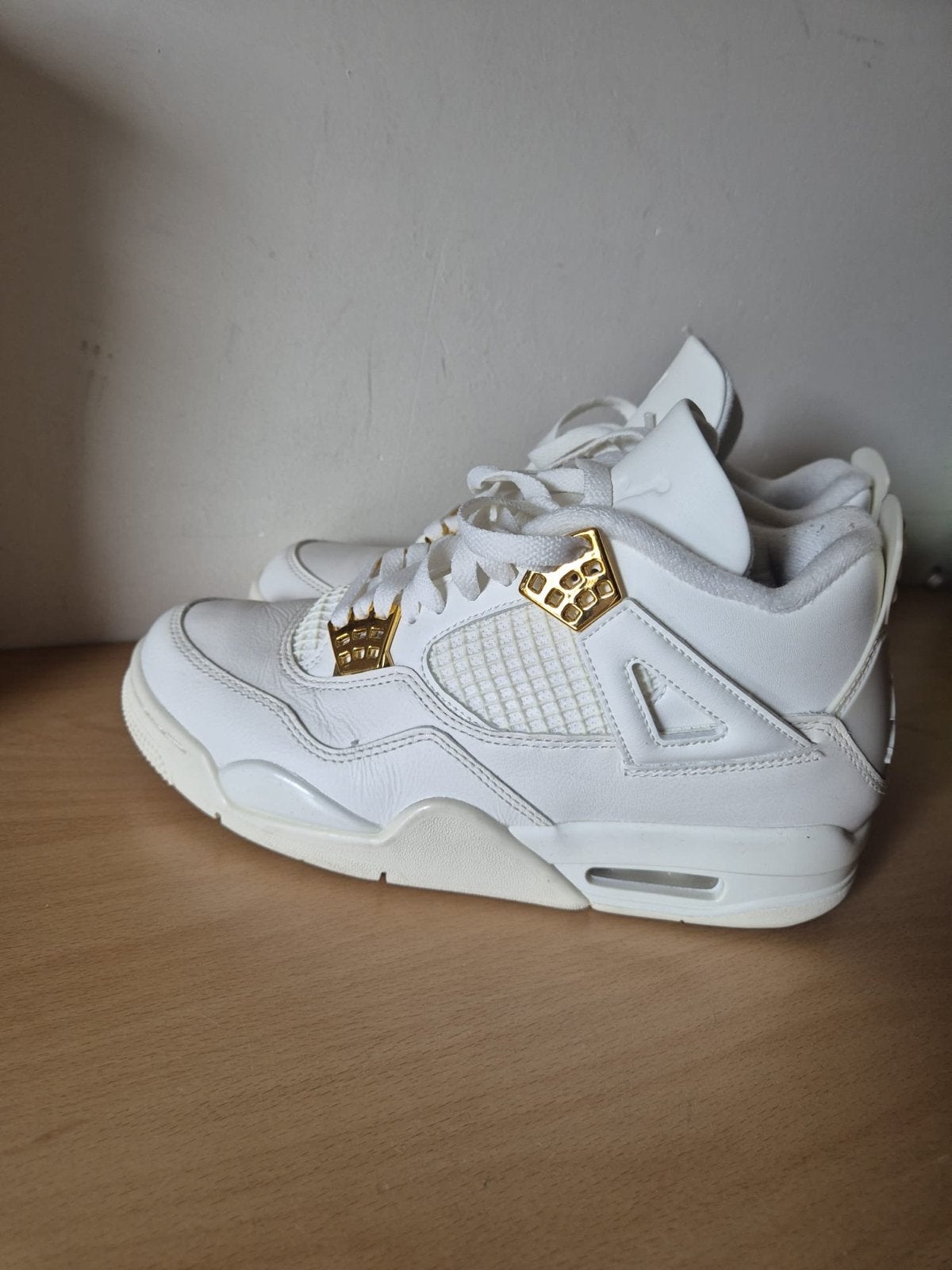 Nike Air Jordan 4 Retro Metallic Gold (Maat 40), Ophalen of Verzenden, Zo goed als nieuw, Wit, Sneakers of Gympen