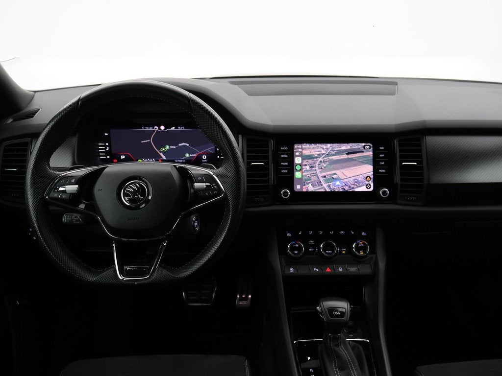 Skoda Kodiaq 1.5 TSI 150 PK DSG AUT. 7-PERS SPORTLINE *MAT Z, Auto's, Skoda, 4 cilinders, 150 pk, Zwart, 1524 kg