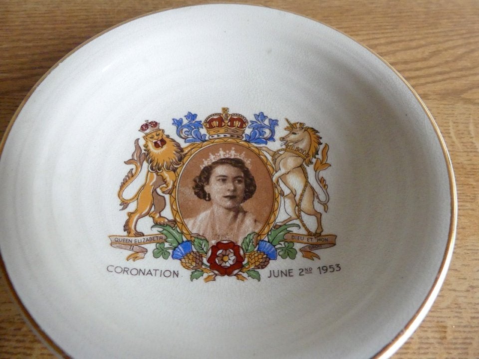 Queen Elizabeth II Coronation schaaltje 1953, Ophalen of Verzenden, Gebruikt, Buitenland, Servies
