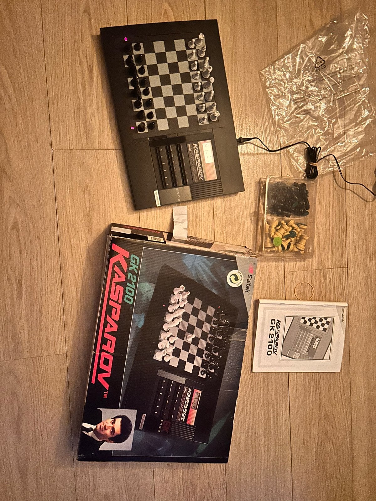Kasparov GK 2100 Schaakcomputer met schaakstukken en doos, Hobby en Vrije tijd, Een of twee spelers, Ophalen of Verzenden, Gebruikt