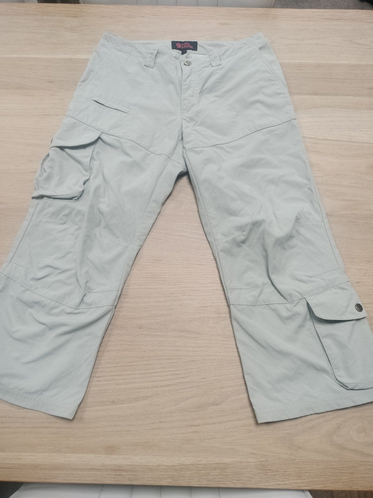 Fjällräven korte wandelbroek, Ophalen of Verzenden, Zo goed als nieuw, Maat 36 (S), Kort