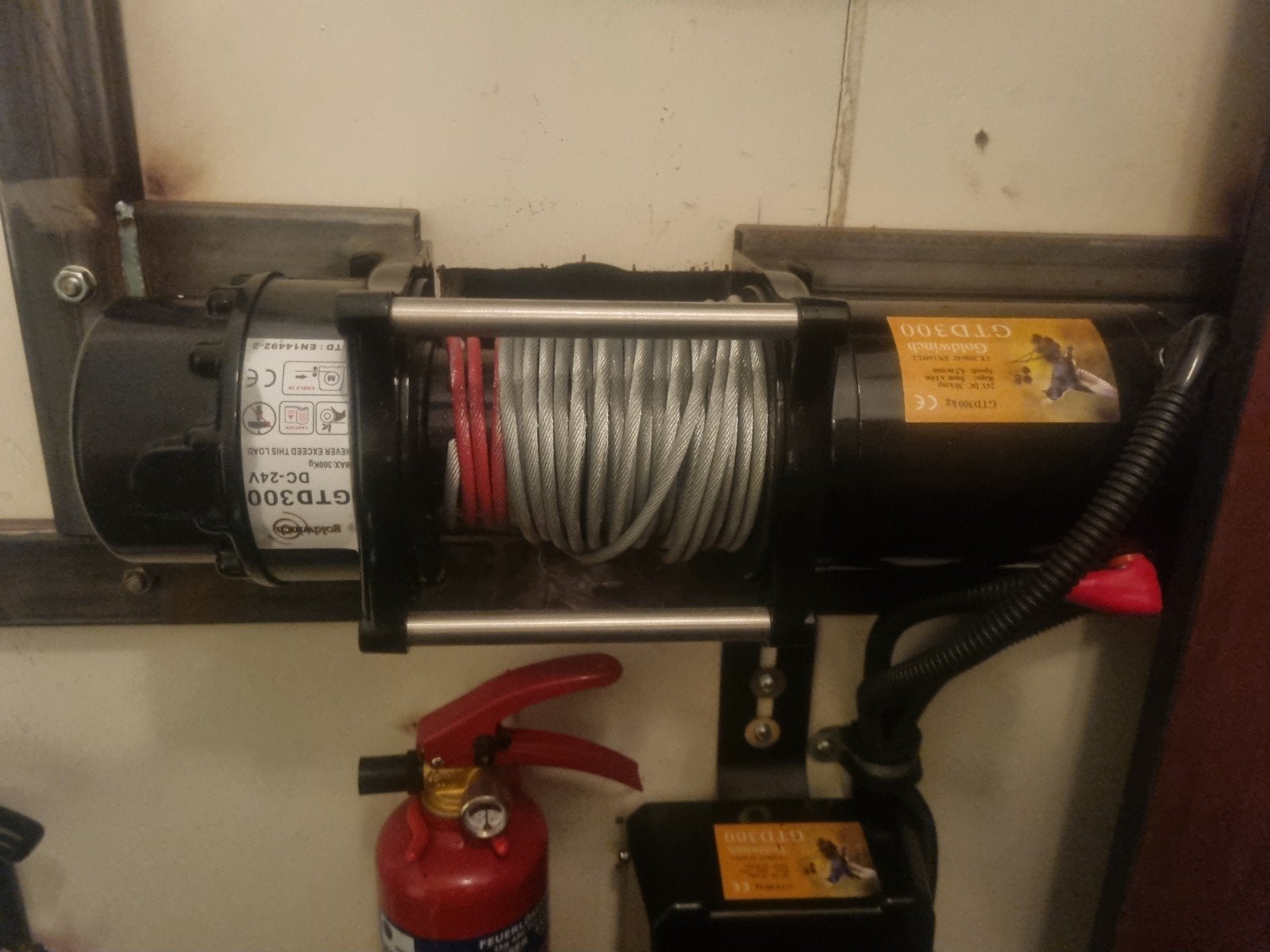 Goldwinch GTD300 Elektrische Lier 24V - 300kg, Ophalen, Zo goed als nieuw, Elektrisch