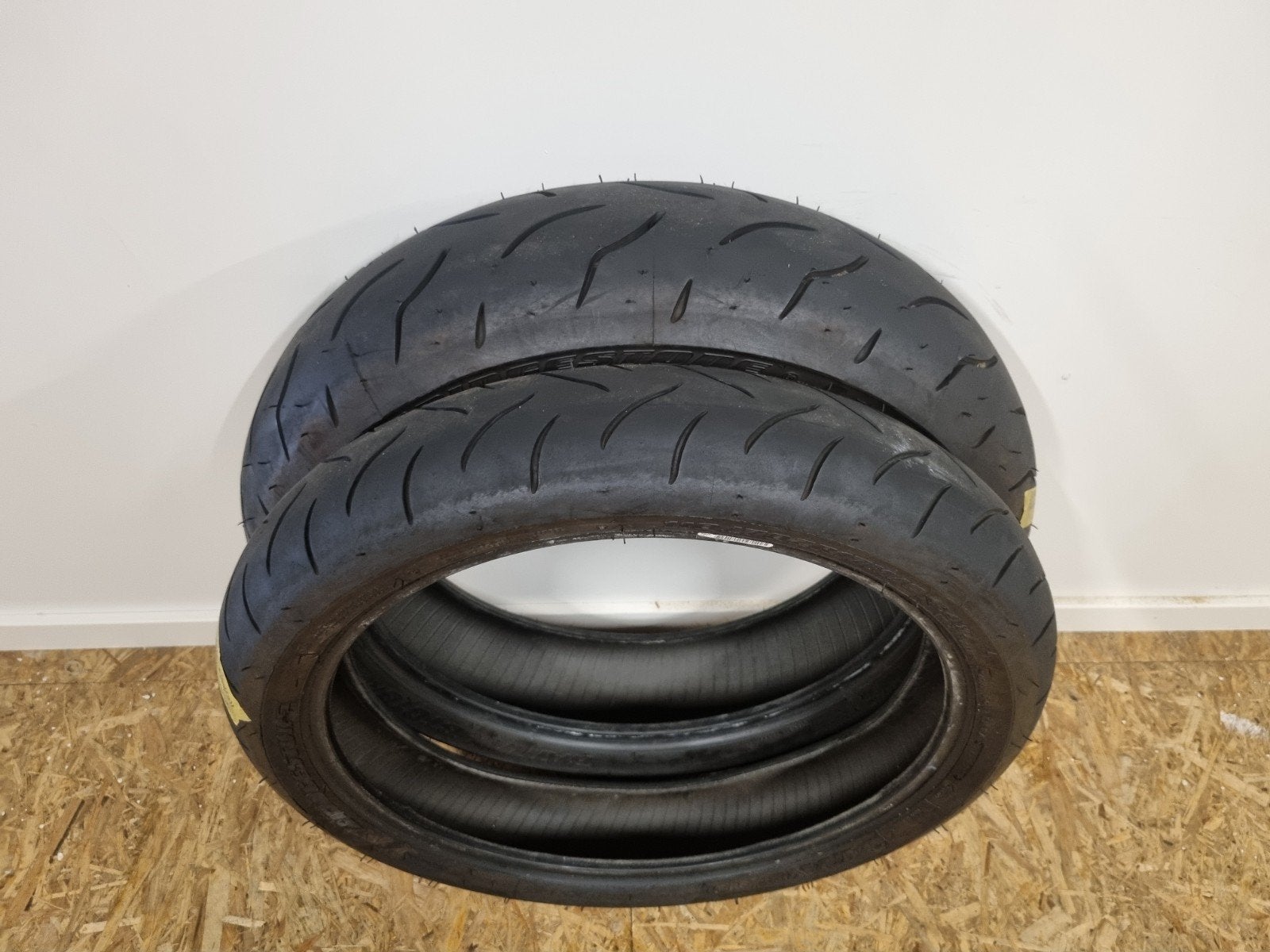Bridgestone Battlax BT016 110-70-17 & 150-60-17, Ophalen of Verzenden, Gebruikt
