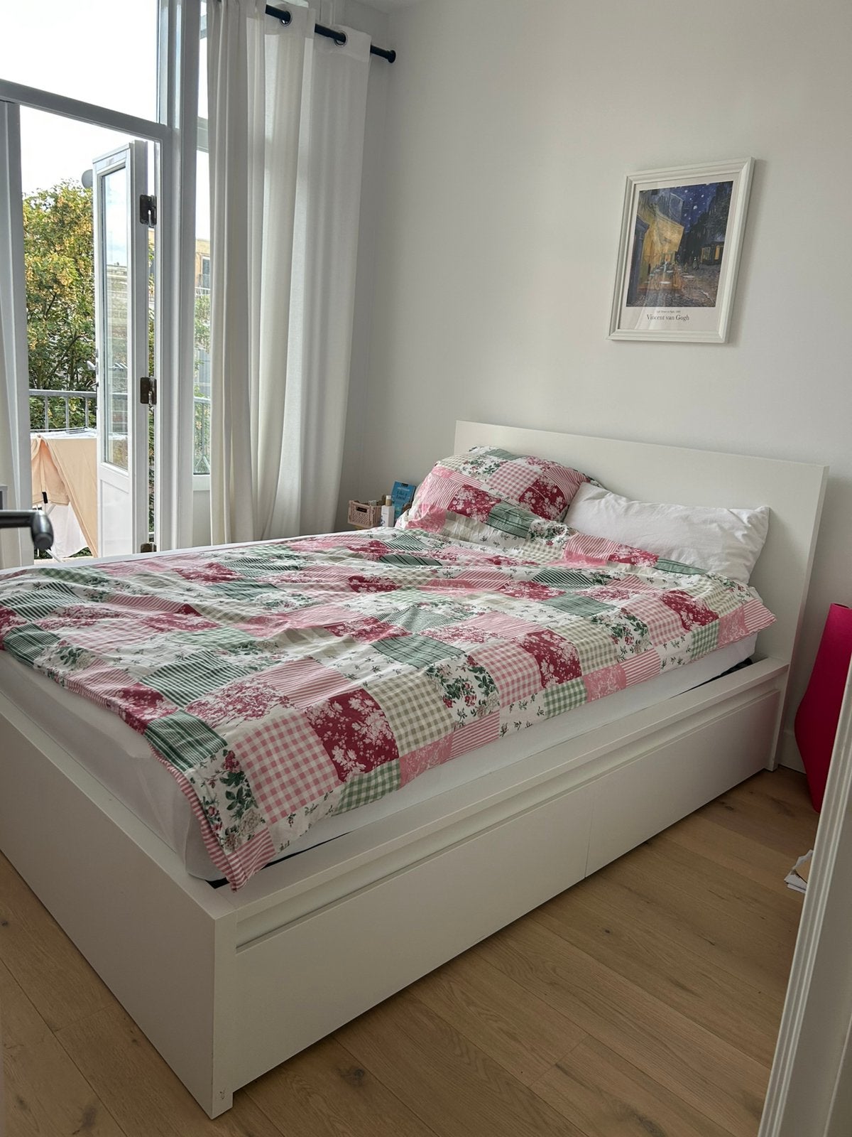 White Ikea Malm bed, Huis en Inrichting, Slaapkamer | Bedden, Ophalen, Wit, Tweepersoons, 140 cm