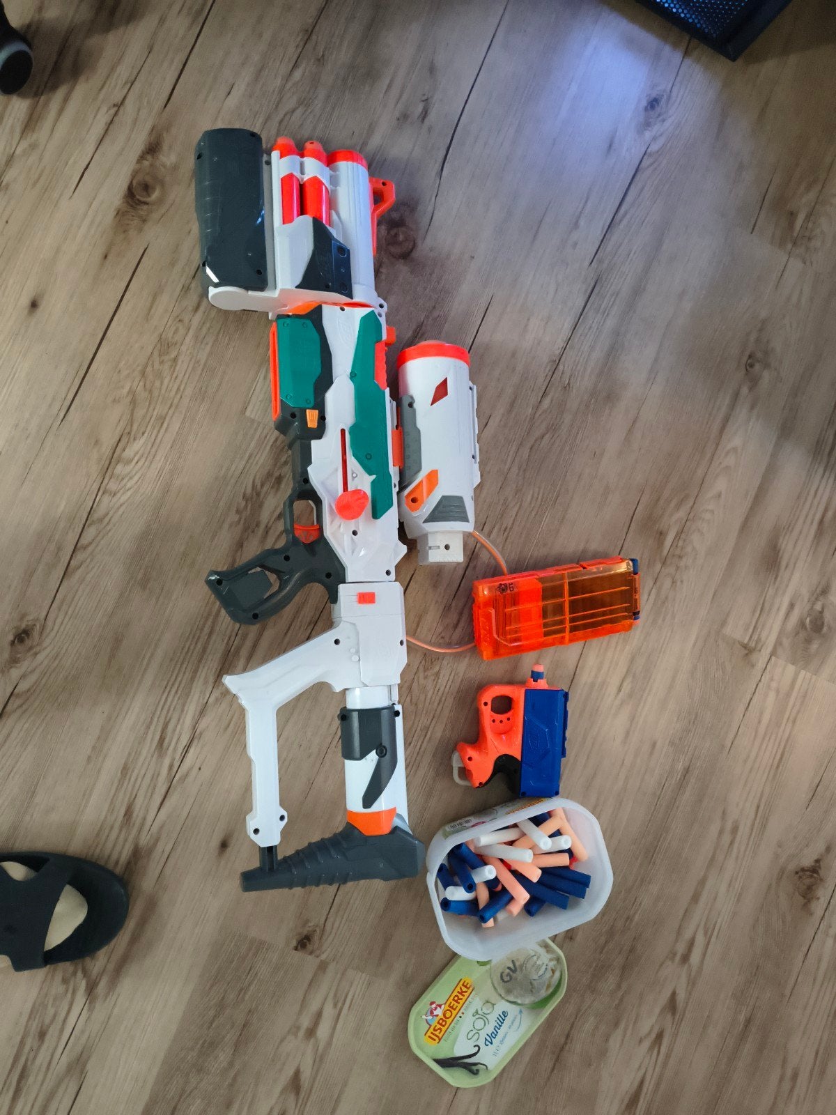 Nerf Modulus ECS-10 Blaster met accessoires en pijltjes, Ophalen of Verzenden, Zo goed als nieuw, Jongen of Meisje