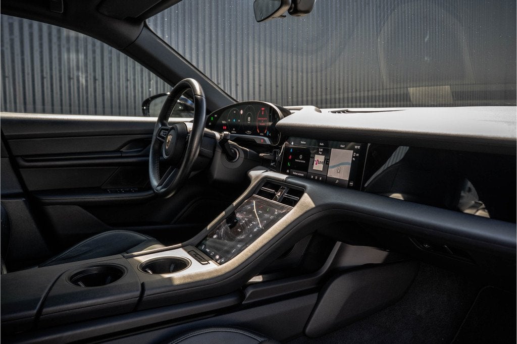 Porsche Taycan Cross Turismo 4 | 93kWh | SOH 91% | Luchtveri, Auto's, Automaat, 110 €/maand, 4 stoelen, Automatische klimaatregeling