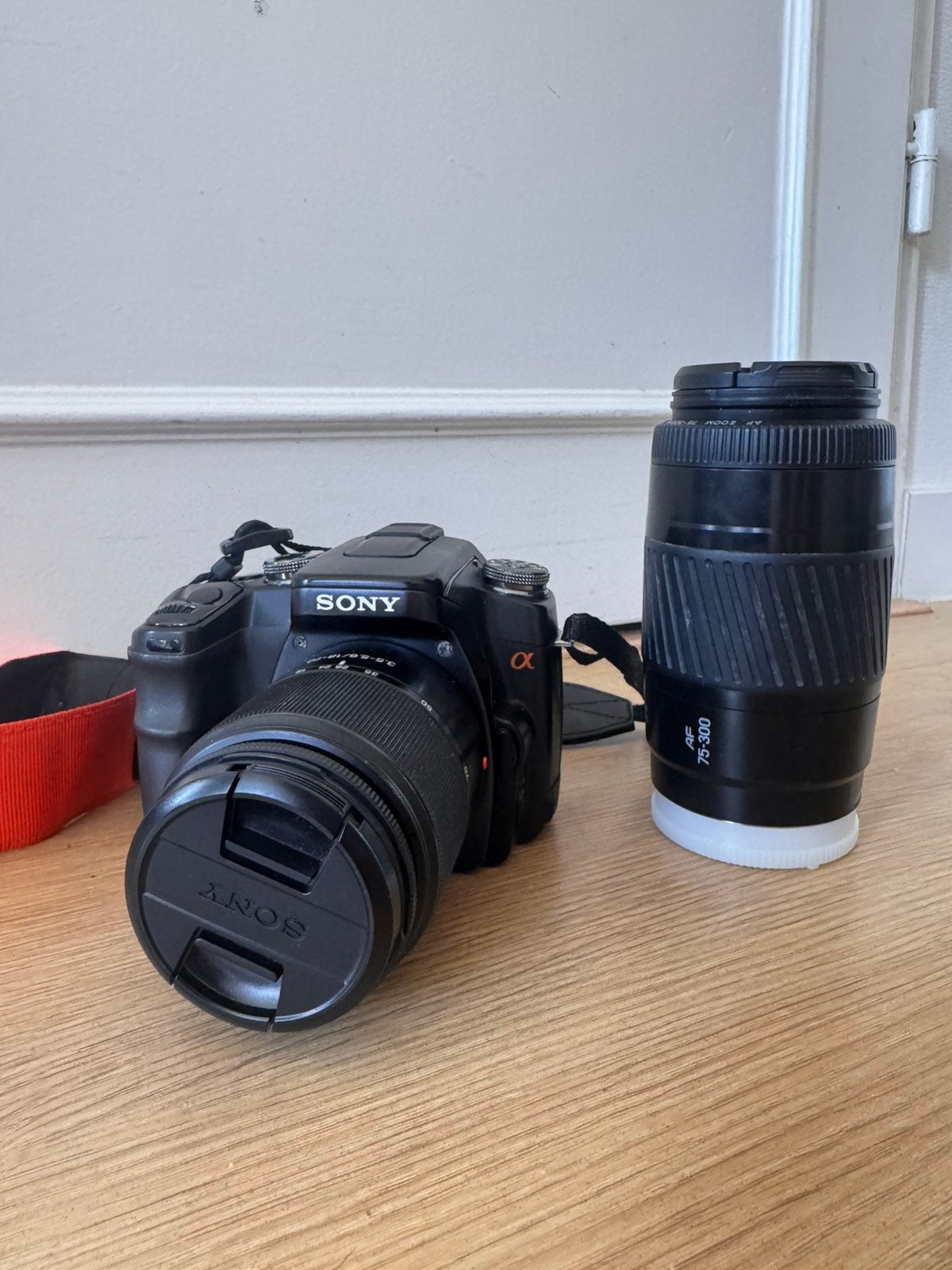 Sony Alpha A100 DSLR cameraset 18-70mm lens + 75-300mm lens, Ophalen of Verzenden, Gebruikt, Sony