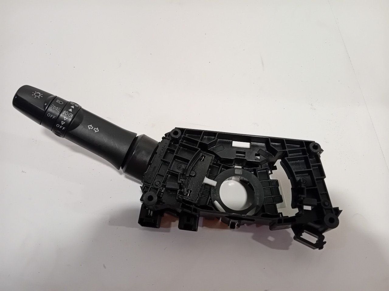 Richtingaanw schakelaar Mitsubishi Space Star, Onderdelen@venauto.nl, Van der Ven Autorecycling B.V., Gebruikt, Ettenseweg 76, 4706 PB Roosendaal, The Netherlands