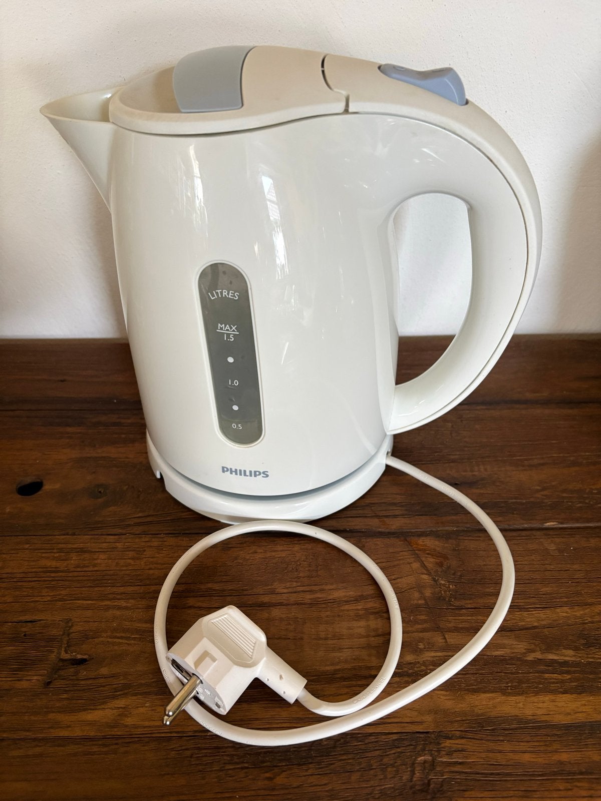 Witte Philips Waterkoker - 1.5 Liter - 2400W (Nette staat!), Witgoed en Apparatuur, 1 tot 2 liter, Ophalen of Verzenden, Gebruikt