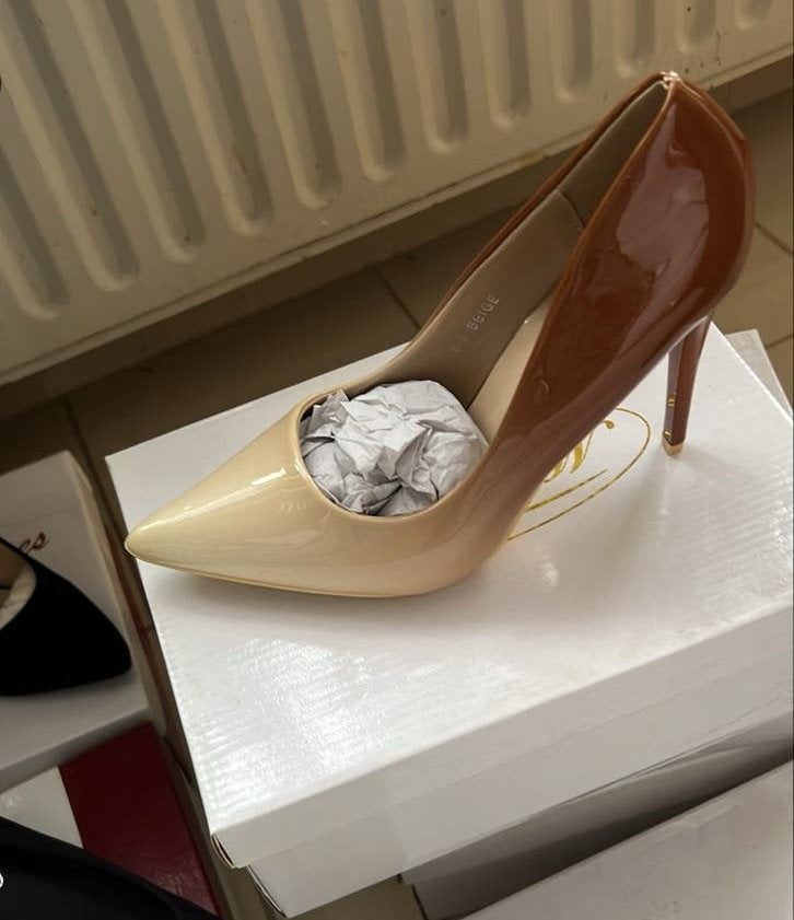 Beige naar bruin overlopende hakken, Ophalen of Verzenden, Nieuw, Beige, Pumps