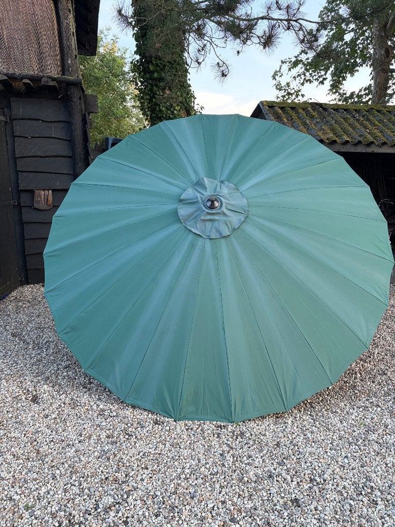 Parasol, Ophalen, Gebruikt, Kantelbaar, 2 tot 3 meter