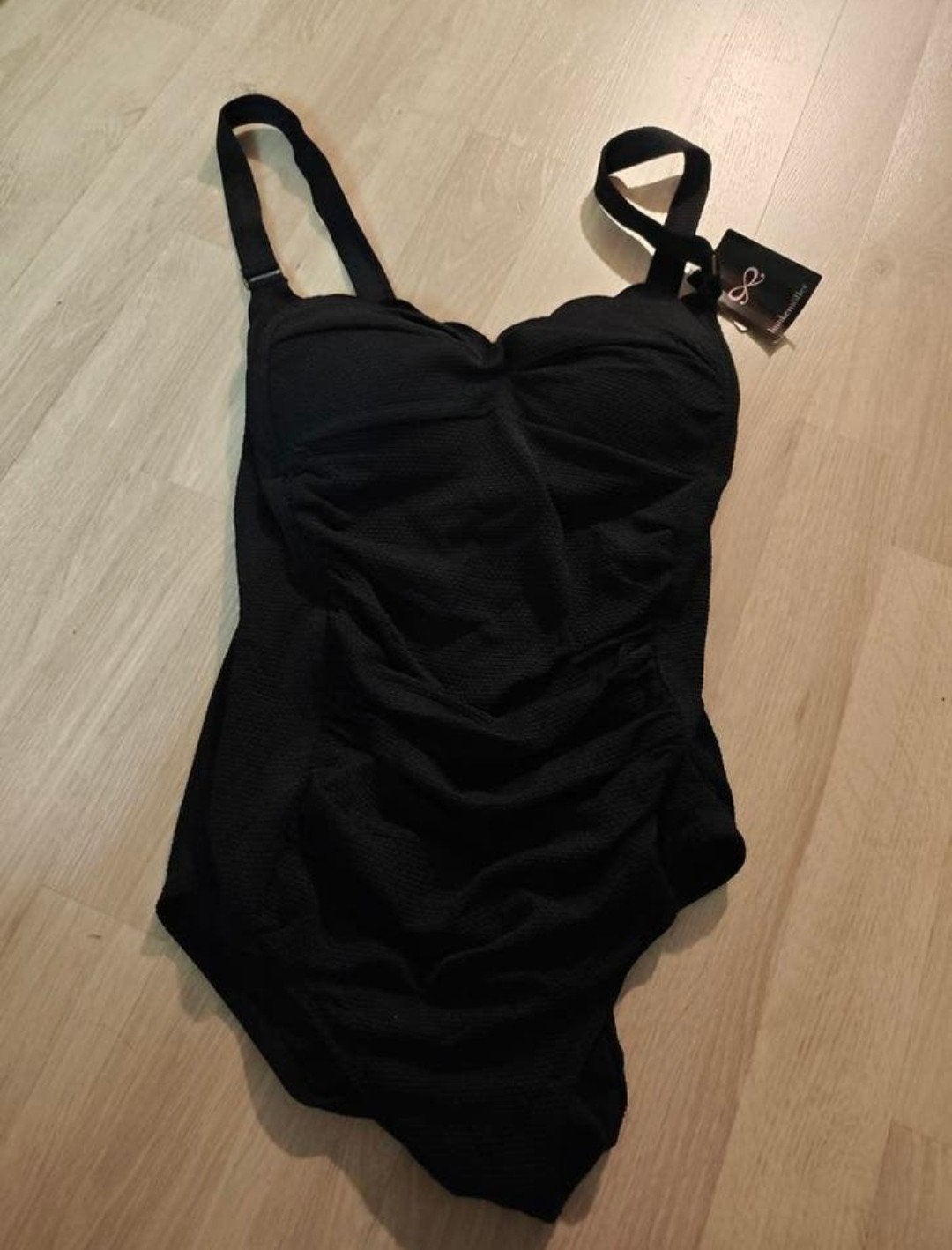 Nieuw zwart shaping Hunkemöller badpak, maat 36, Kleding | Dames, Badmode en Zwemkleding, Ophalen of Verzenden, Nieuw, Zwart, Badpak