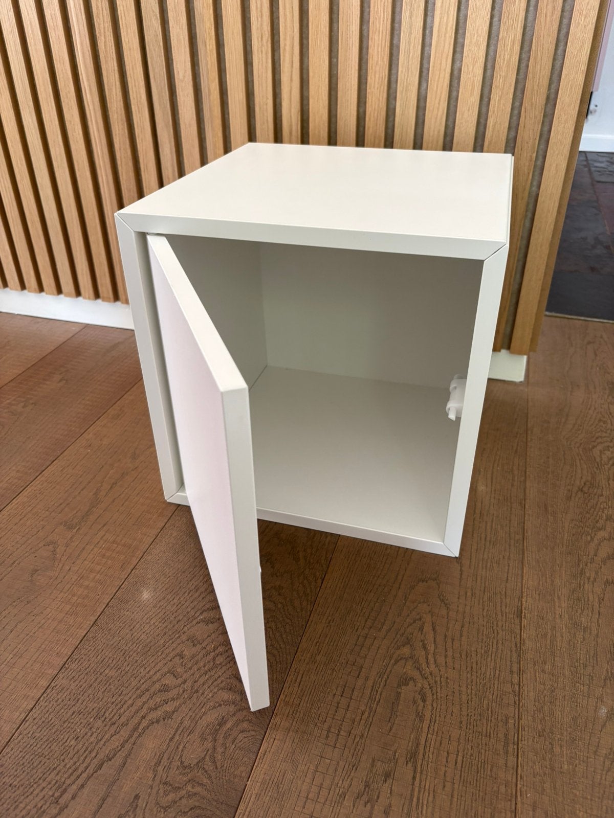 Ikea Eket 2x kubus met deurtje, Huis en Inrichting, Kasten | Wandmeubels, Ophalen, Overige materialen, Zo goed als nieuw, Minder dan 150 cm
