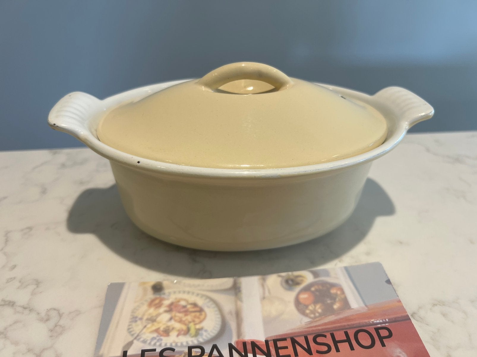 Gietijzeren Terrine FE Belgiu creme gebruikte staat, Geschikt voor inductie, Gebruikt, Le Creuset, Ophalen of Verzenden