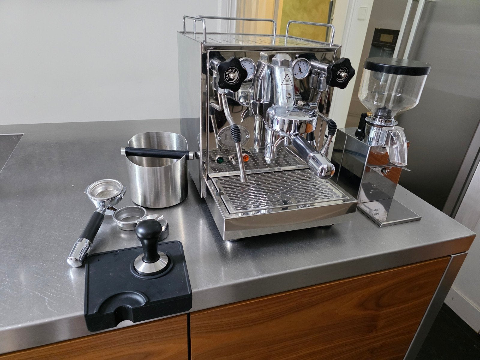 ECM Mechanika espresso machine met Demoka GR-203 koffiemolen, Witgoed en Apparatuur, Koffiezetapparaten, Stoompijpje, Zo goed als nieuw