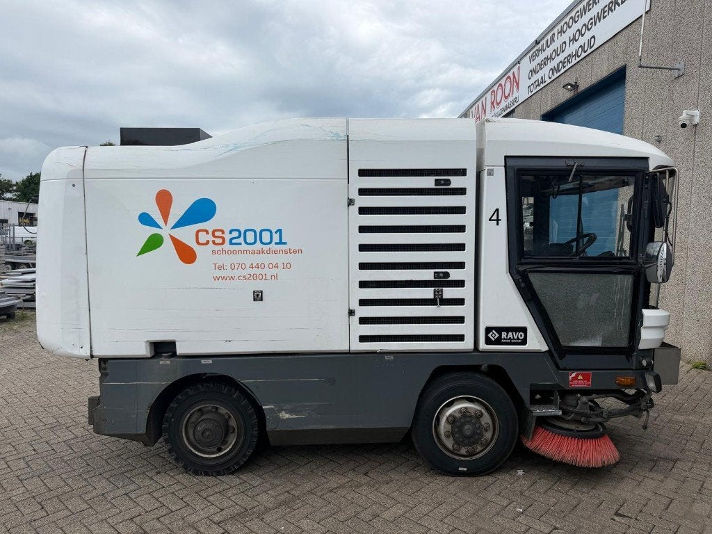 Ravo 540 veegmachine, Ophalen