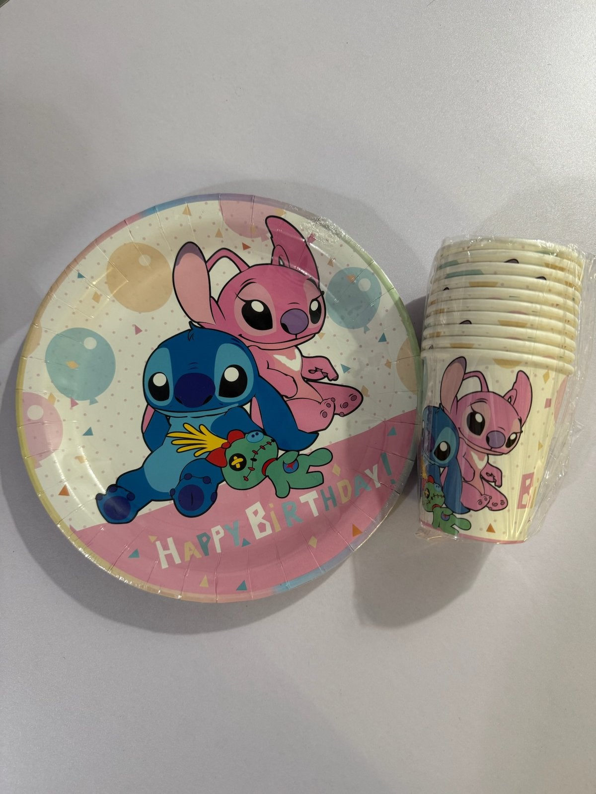 Stitch en Angel borden 23cm en bekers 10 stuks, Ophalen of Verzenden, Nieuw, Versiering, Verjaardag