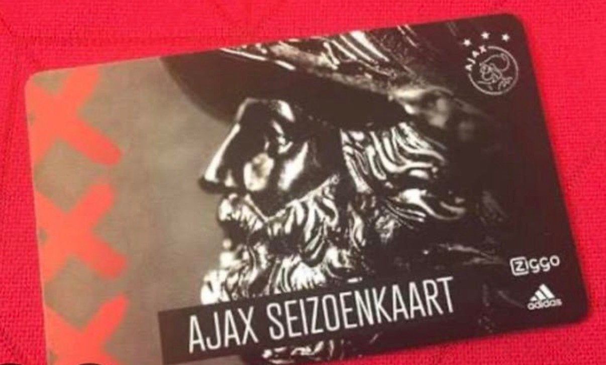 Gezocht; F-Side Ajax seizoenskaart, Tickets en Kaartjes, Sport | Voetbal, Seizoenskaart, Eén persoon, Augustus