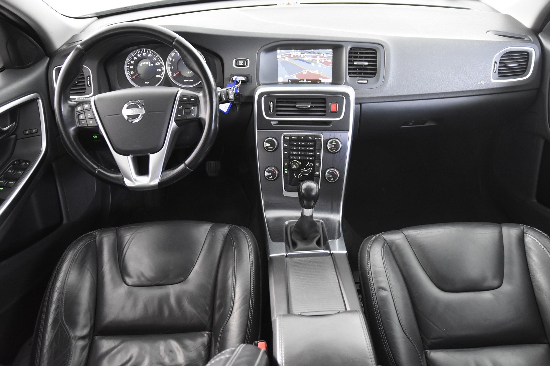 Volvo V60 1.6 T3 Ocean Race *Leer*Navigatie*Trekhaak*, Auto's, Volvo, Voorwielaandrijving, 15 km/l, Gebruikt, Zwart