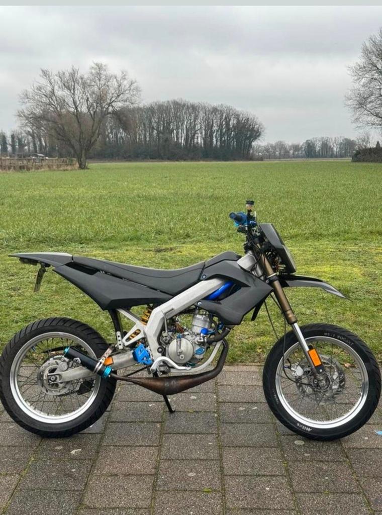Derbi senda extreme 2011 IN ONDERDELEN, Fietsen en Brommers, Brommers | Derbi, Ophalen of Verzenden, Gebruikt