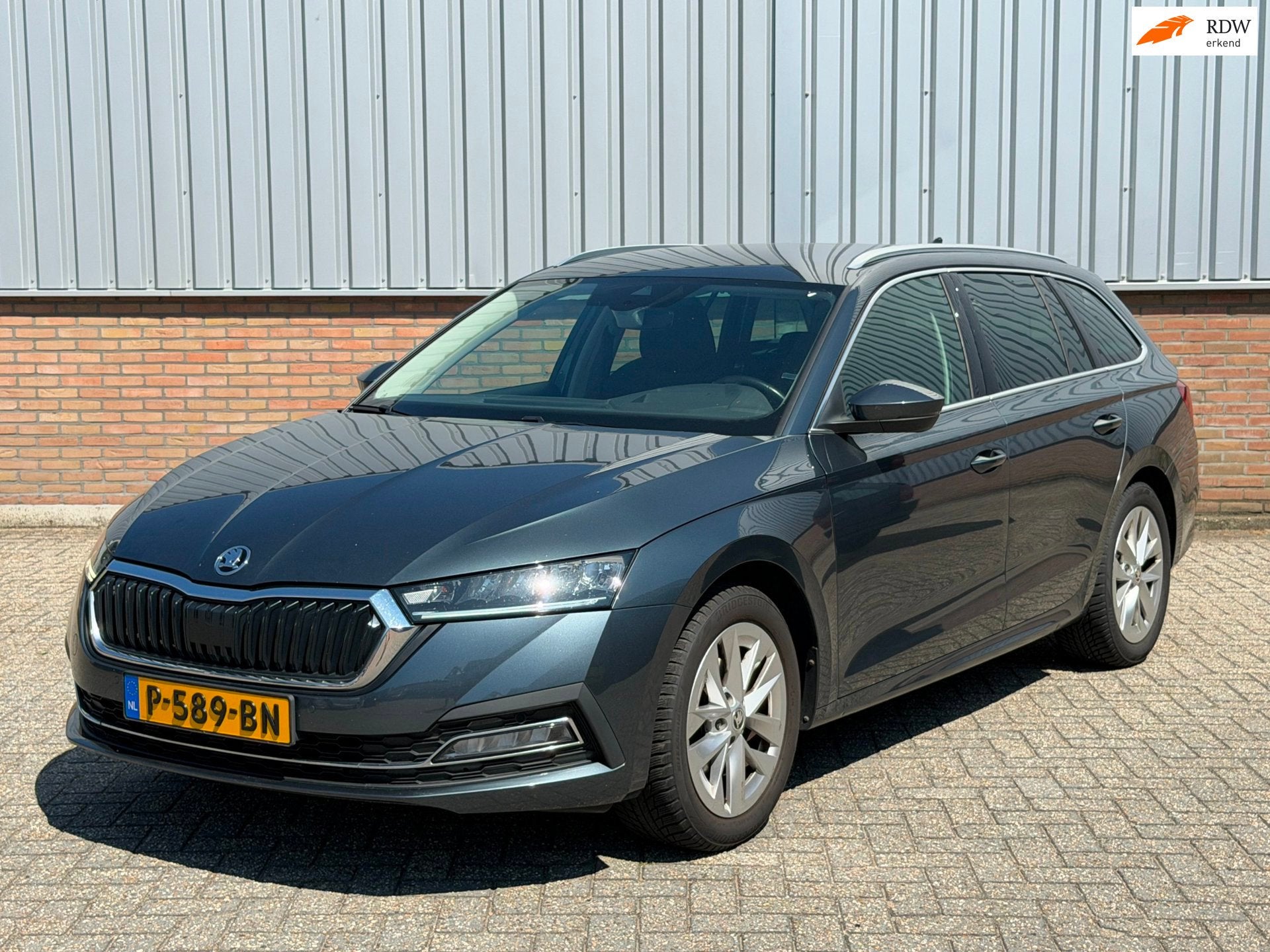 Skoda Octavia Combi 1.0 TSI Head-Up Display/ Keyless/ Camera, Auto's, Skoda, Voorwielaandrijving, Stof, Gebruikt, Euro 6