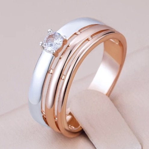 Echt mooie 18K goud verguld  met zilver dames ring, Nieuw, Ophalen of Verzenden, 17 tot 18, Met edelsteen