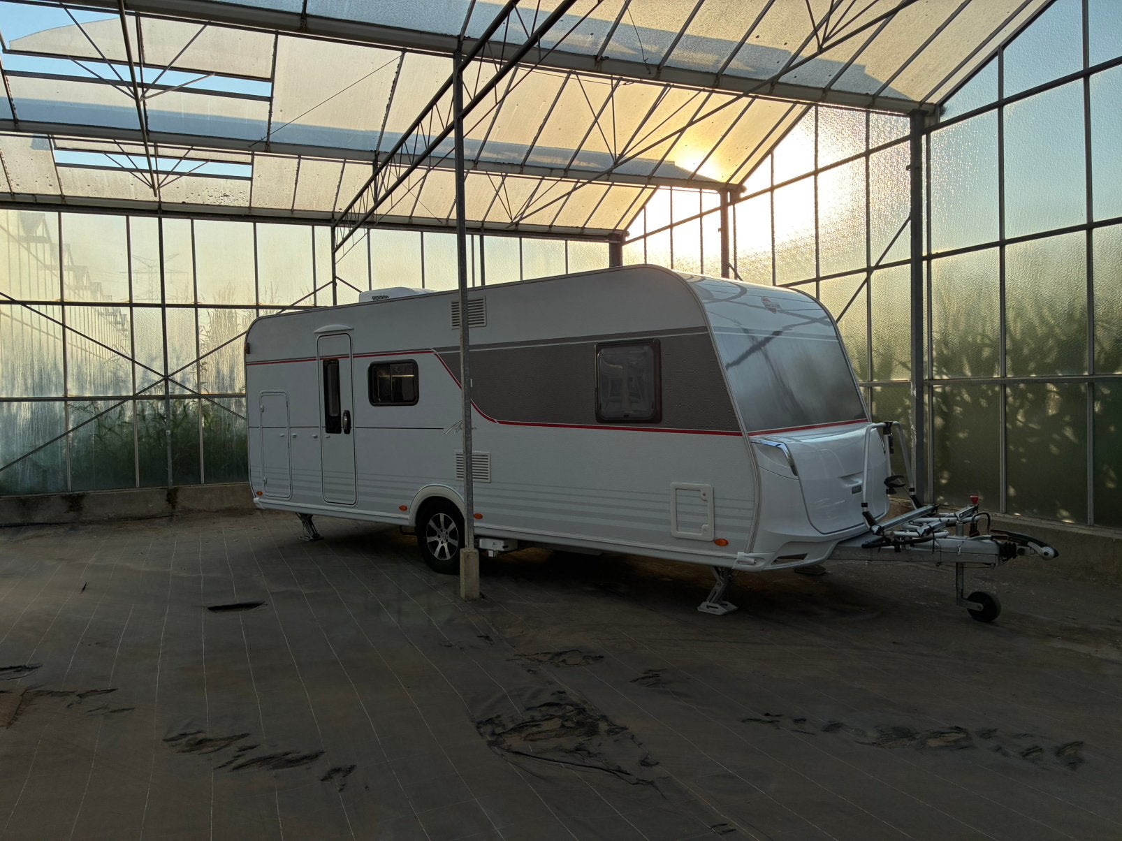Bürstner Averso Harmony Line 520 TK 2021, Caravans en Kamperen, Schokbreker, Vast bed, 7 tot 8 meter, Treinzit