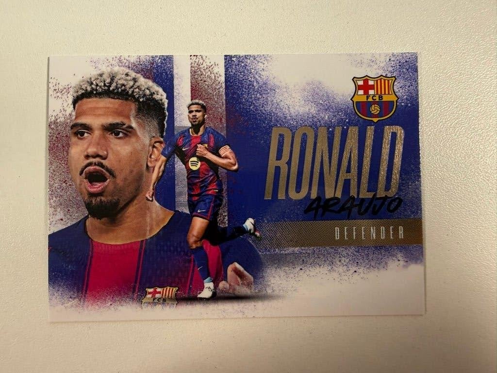Ronald Araujo Landscape Futera FX Barcelona 2026, Ophalen of Verzenden, Nieuw, Buitenlandse clubs, Poster, Plaatje of Sticker