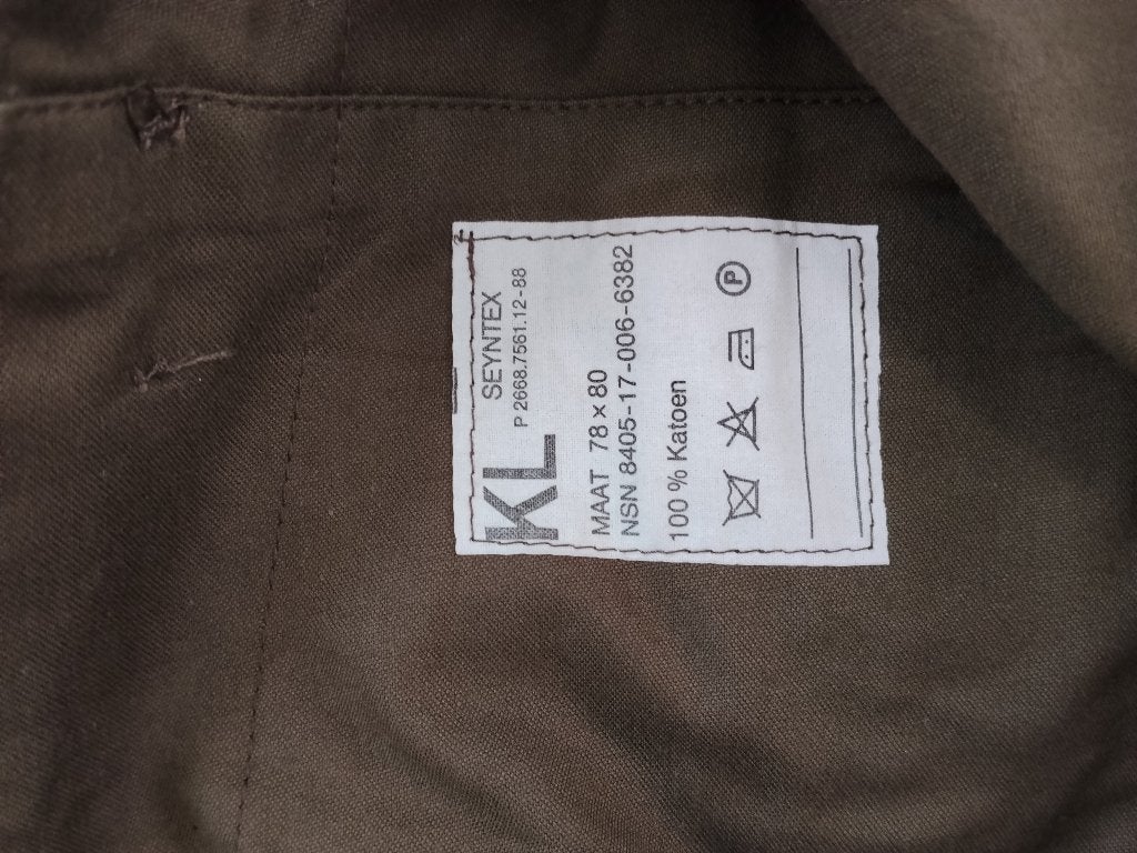 Militaria, vele militaire spullen, kleding., Verzamelen, Ophalen of Verzenden, Landmacht, Nederland, Kleding of Schoenen