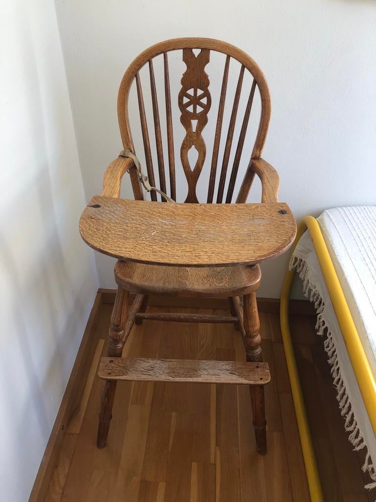 Retro houten kinderstoel, Ophalen of Verzenden, Gebruikt, Overige typen, Afneembaar eetblad