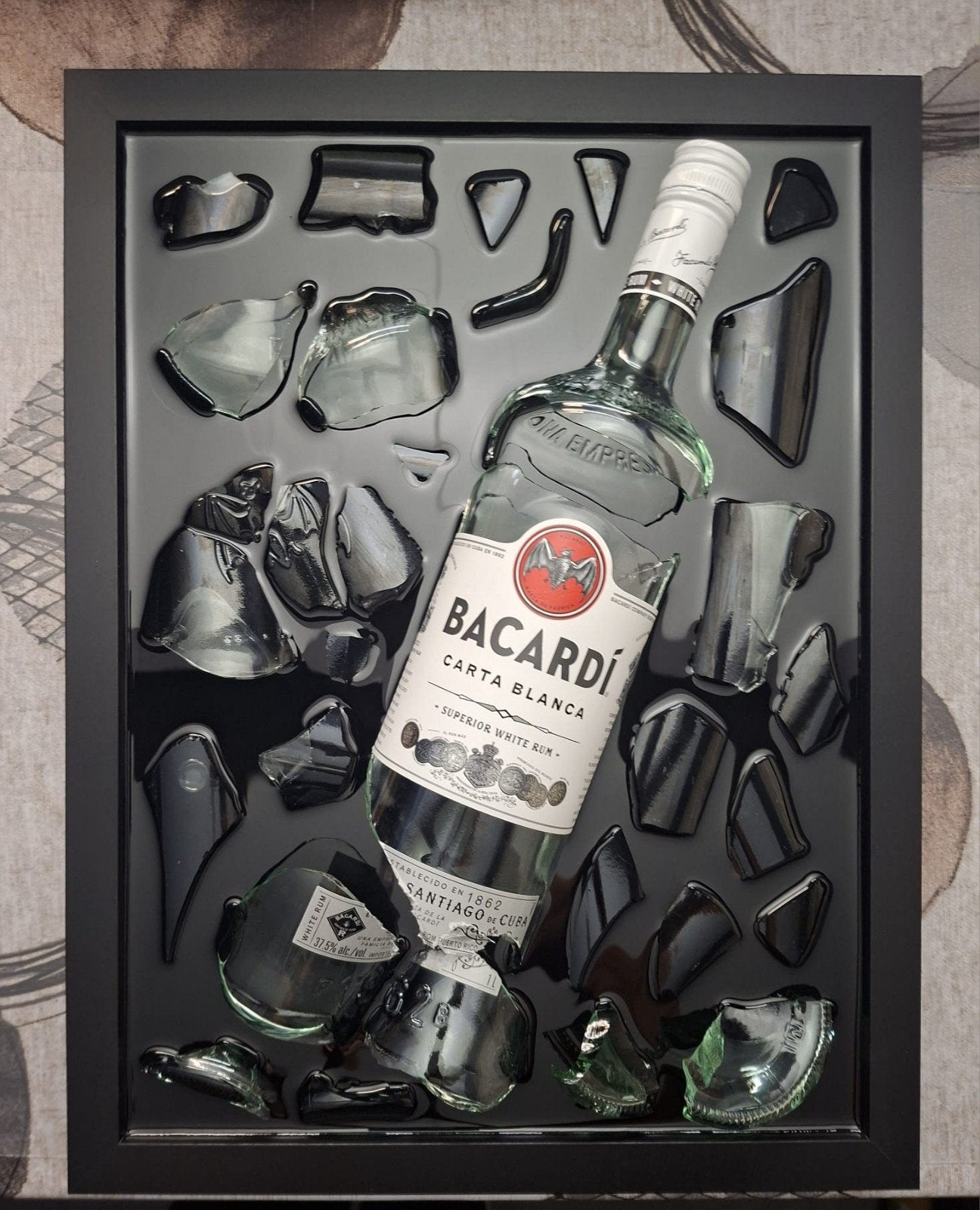 Bacardi fles verwerkt in een lijst (43x33) met Epoxy, Ophalen of Verzenden