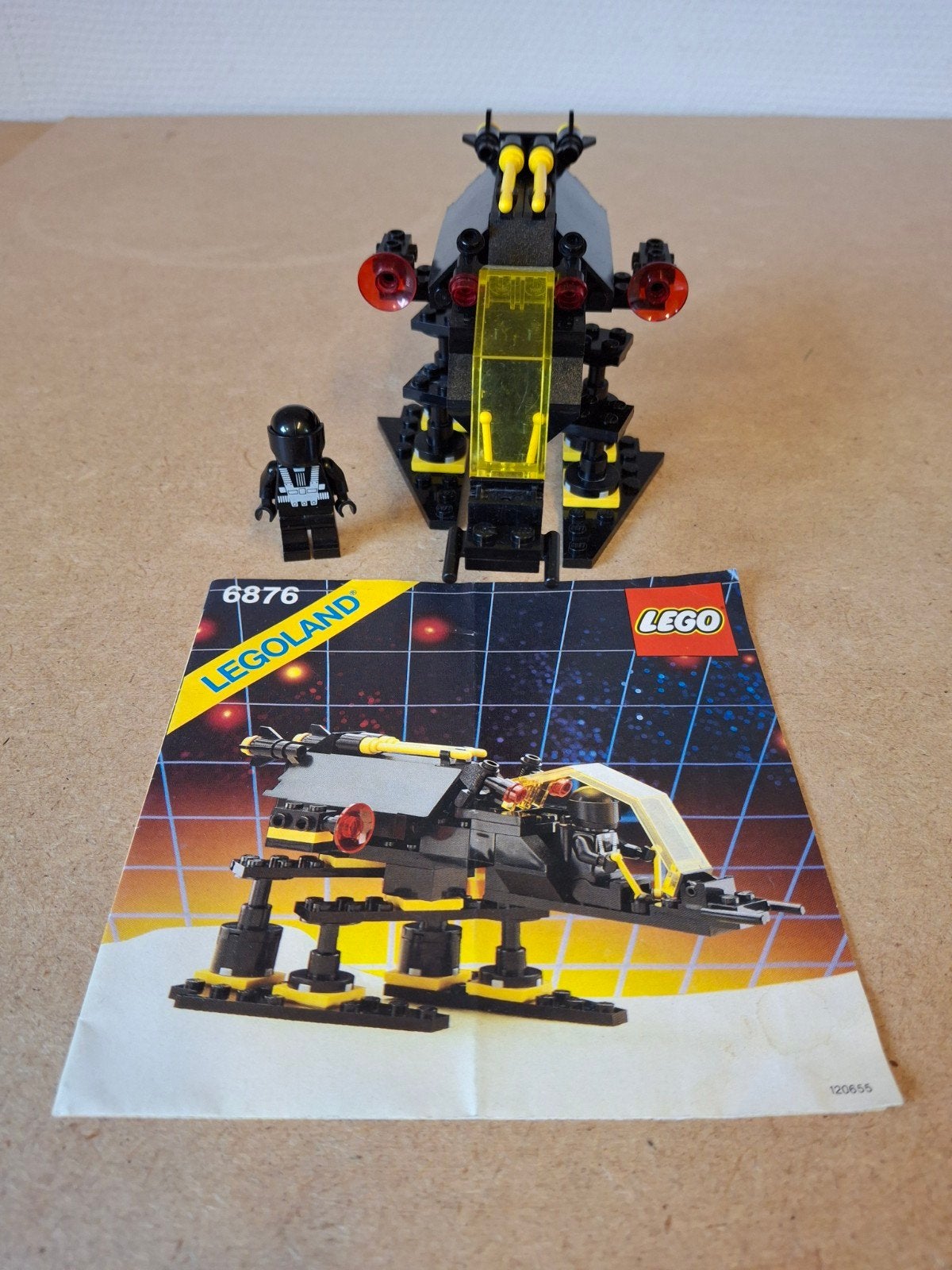 Lego 6876 Alienator. Jaren 80 Blacktron Space, Lego, Info@lego.com, 33 Bath Road, Slough, UK, Lego