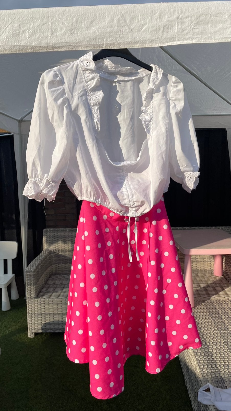 Rock en roll rok M met wit shirt, Kleding | Dames, Carnavalskleding en Feestkleding, Maat 38/40 (M), Ophalen of Verzenden, Kleding