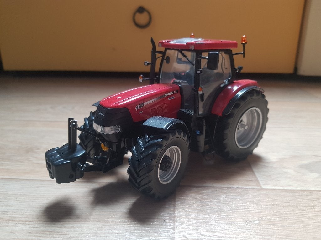 universal hobbies, Ophalen of Verzenden, Zo goed als nieuw, Tractor of Landbouw, Universal Hobbies