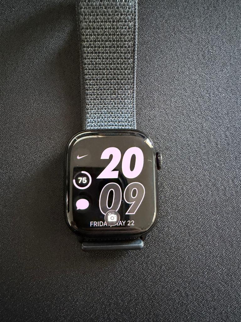 Apple watch series 10 42mm GPS, Sieraden, Tassen en Uiterlijk, Smartwatches, Ophalen, Gebruikt, Zwart, IOS