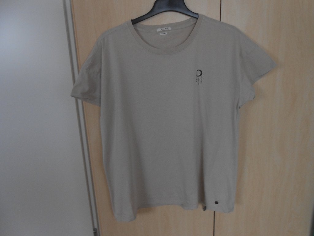 Mooi shirt maat XXL van Revelation, Kleding | Heren, Grote Maten, Beige, Shirt, Ophalen of Verzenden, Gedragen