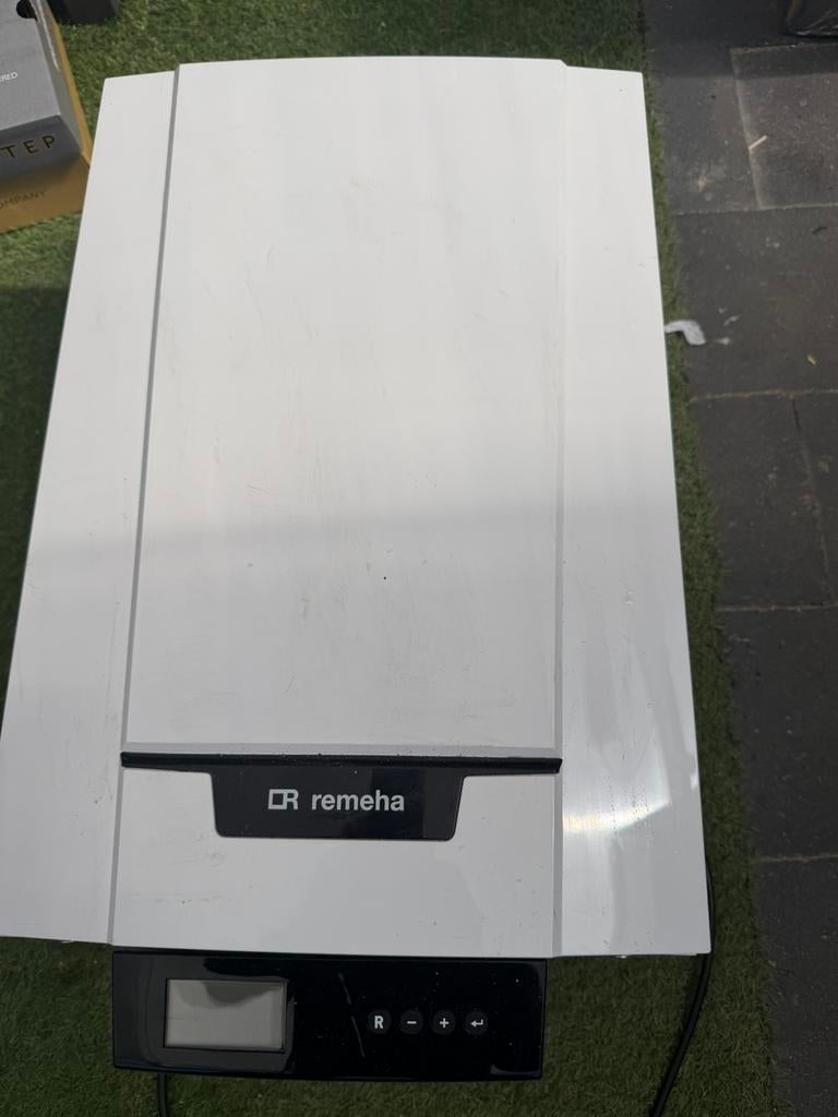 Remeha tzerra 28c ace, 30 tot 80 cm, Cv-ketel of Combi-ketel, Minder dan 60 cm, Ophalen of Verzenden