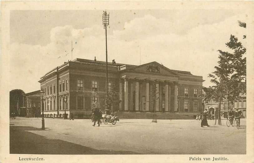 380-395-031 Leeuwarden Paleis van Justitie, Verzamelen, Verzenden, Voor 1920, Friesland