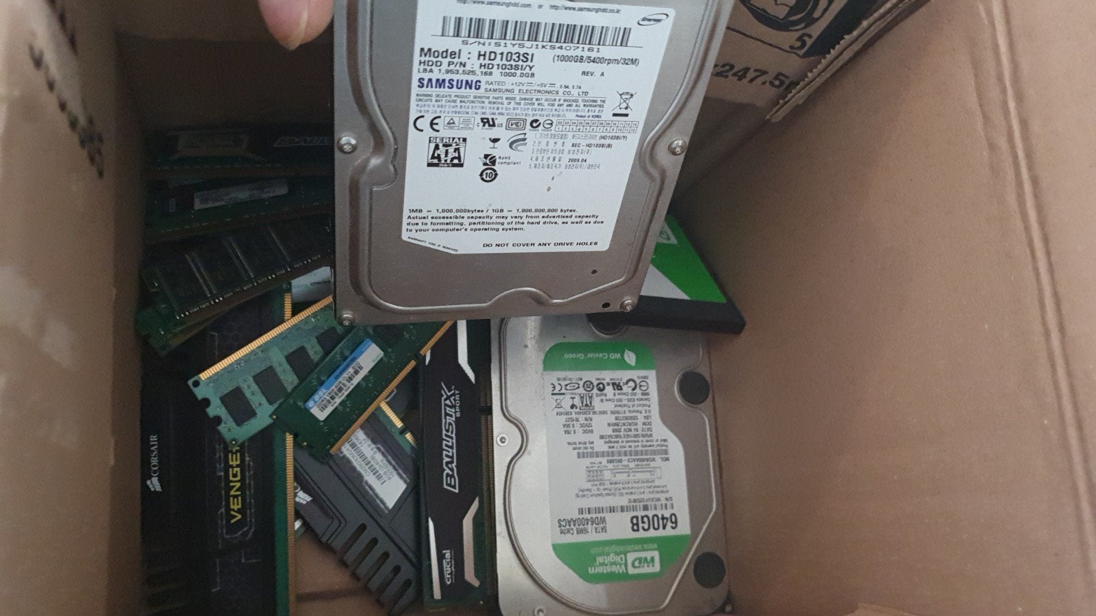 Diverse RAM en HDD/SSD opslag voor desktop/laptop, Ophalen, Intern, Gebruikt, Diverse (o.a. 1TB, 640GB)