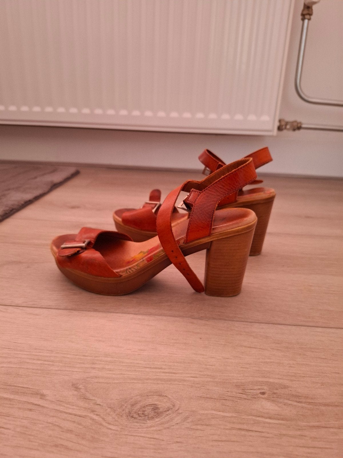 hakken schoenen, Ophalen, Zo goed als nieuw, Poppenhuis