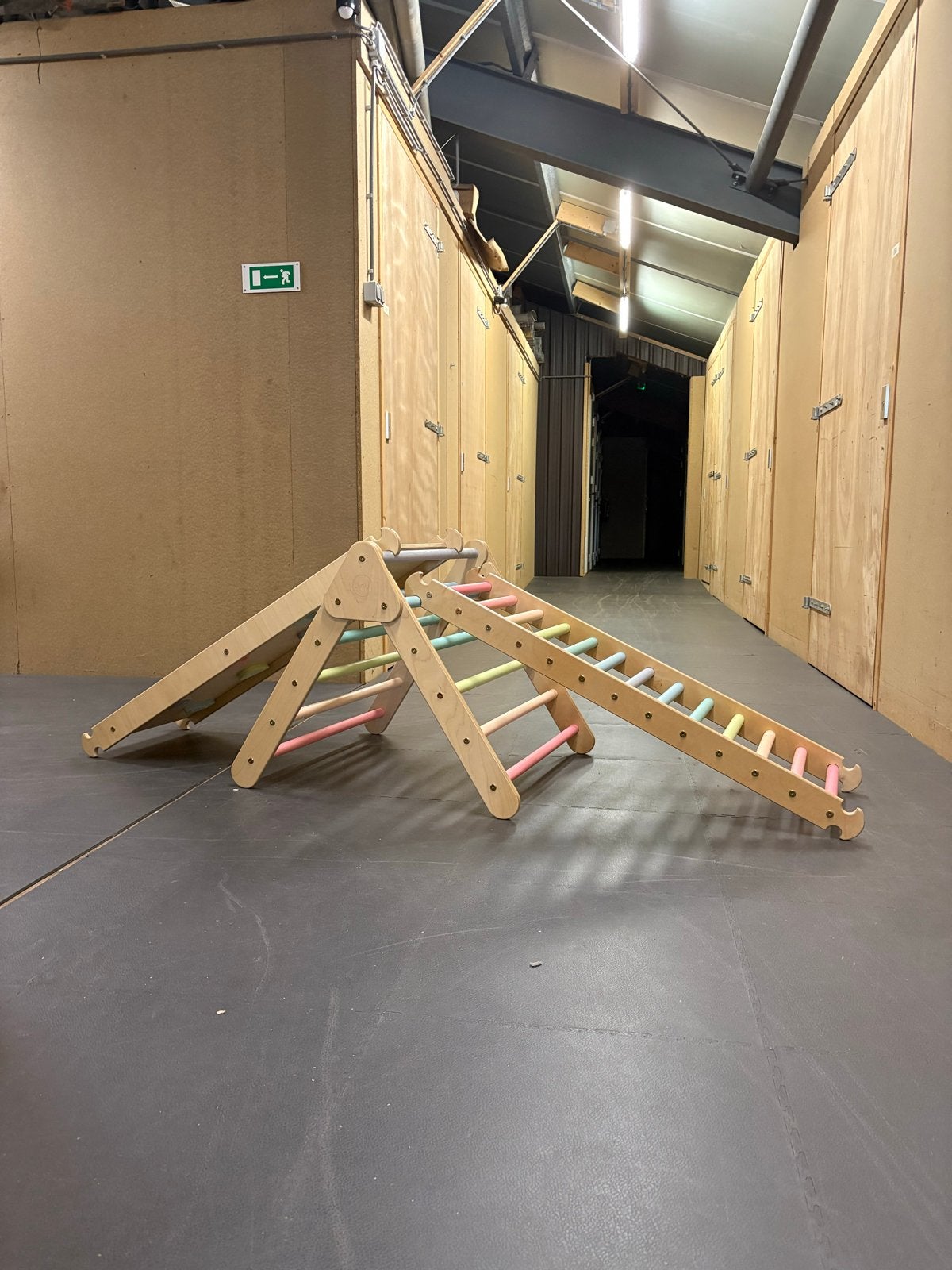 Jindl (Kahaa) Kinder-klimtoestel (indoor) - Regenboog, Ophalen of Verzenden, Gebruikt, Glijbaan