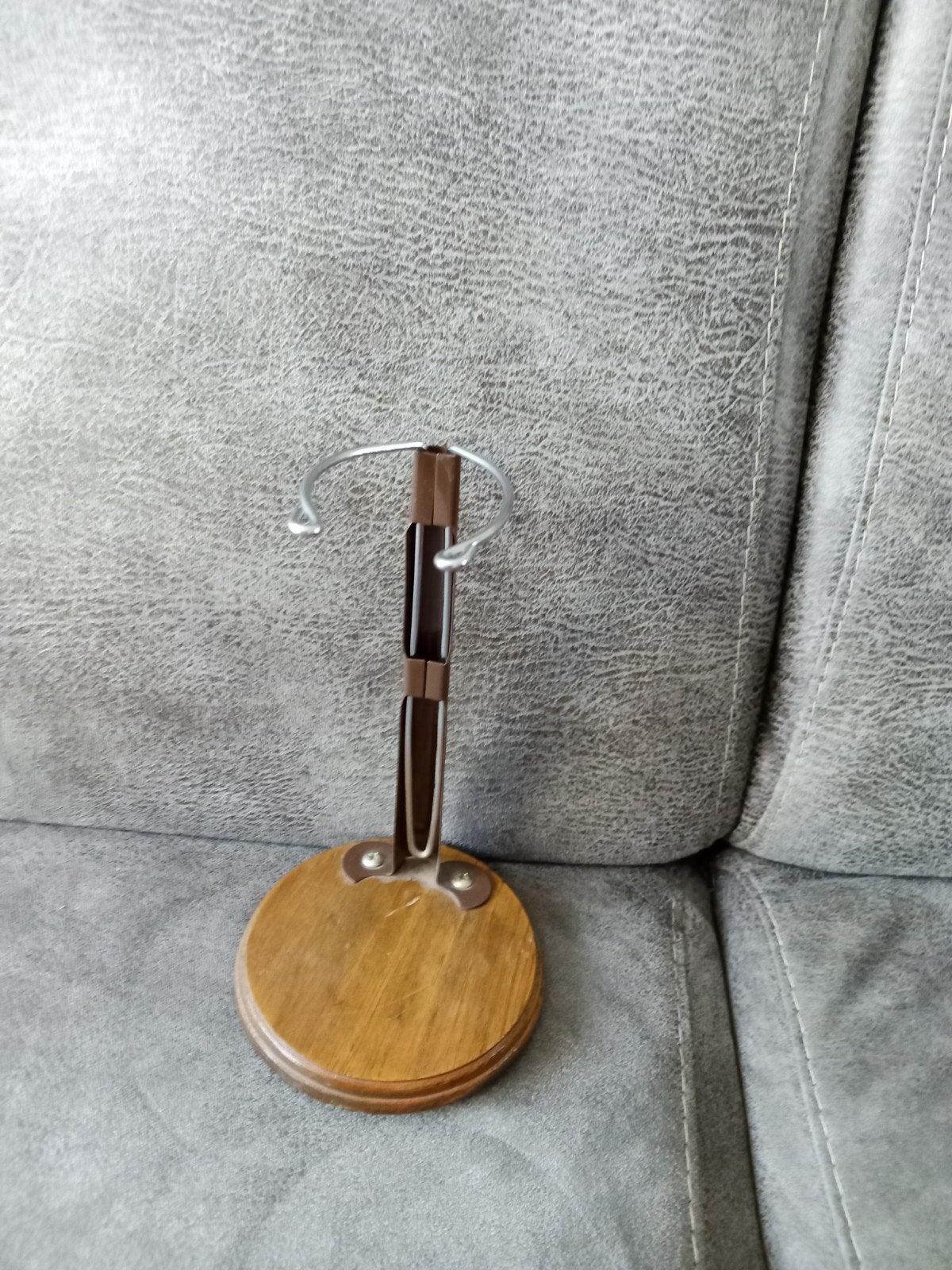Verstelbare poppenstandaard met houten voet, Ophalen of Verzenden, Gebruikt, Accessoires