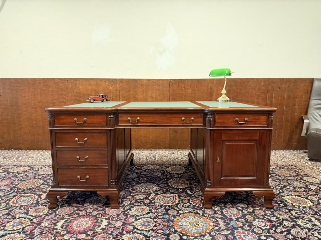 Klassiek Engels Chesterfield Bureau Partnerdesk, Antiek en Kunst, Ophalen