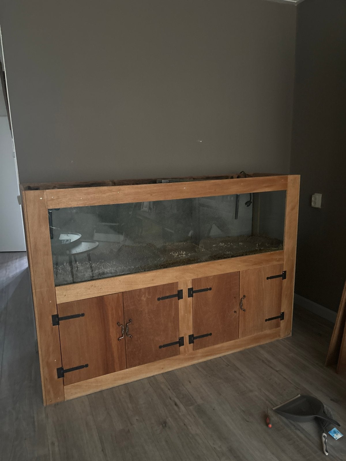 Groot aquarium inclusief pompen en toebehoren, Ophalen, Gebruikt, Leeg aquarium