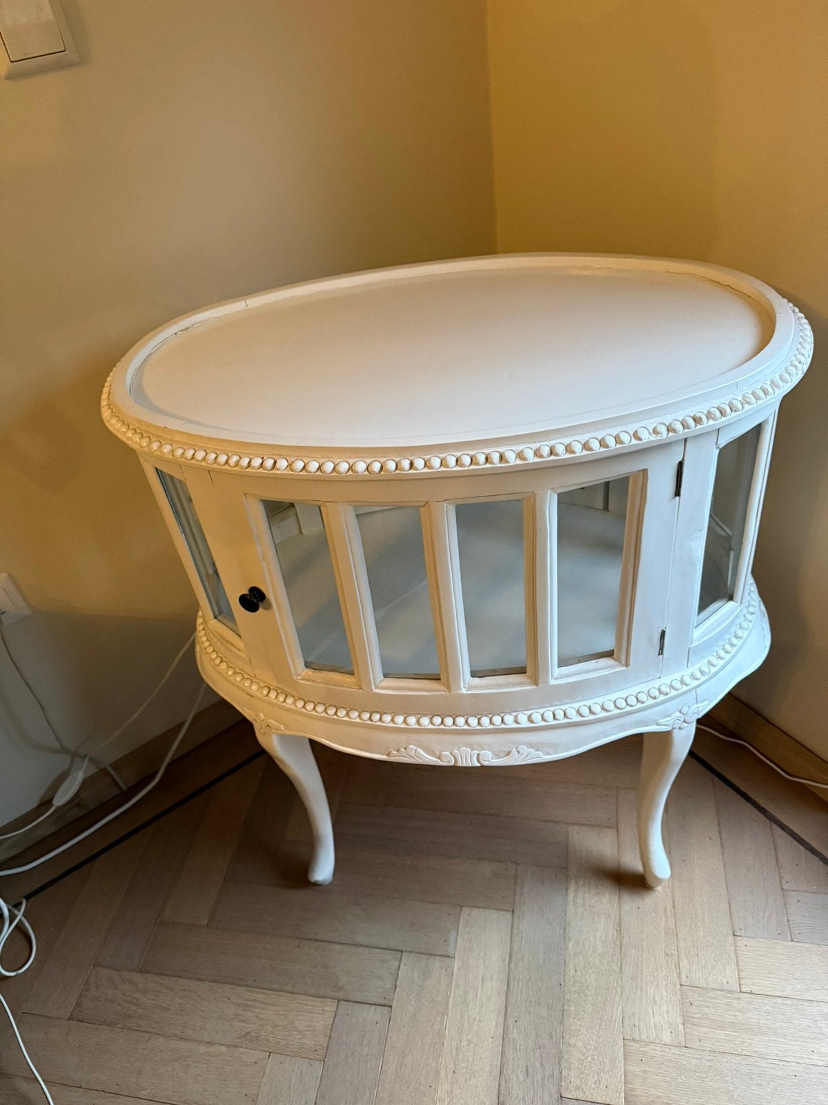 Louis XVI- of brocante-stijl thee dranken kastje, Ophalen
