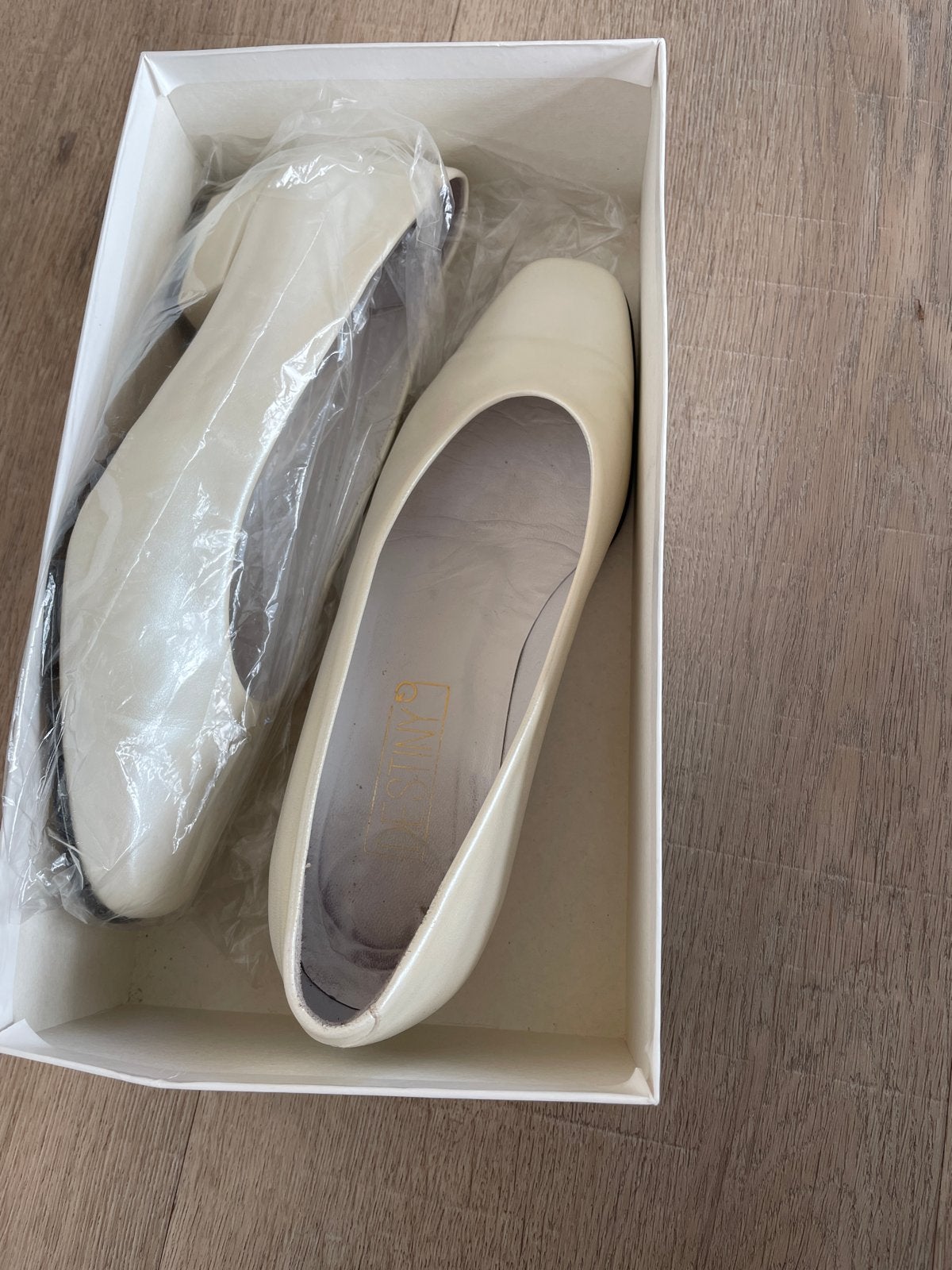 Elegante Trouwschoenen - Crème Pumps Maat 39, Kleding | Dames, Schoenen, Ophalen of Verzenden, Zo goed als nieuw, Beige, Schoenen met lage hakken