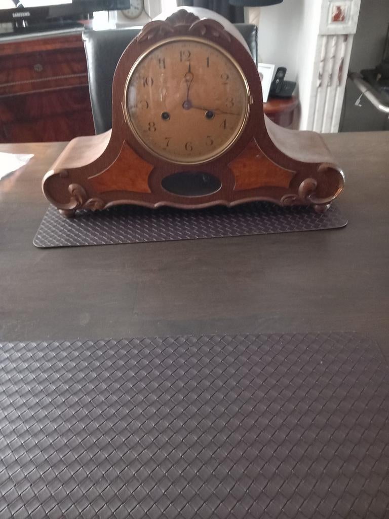 Mooie pendule, Ophalen