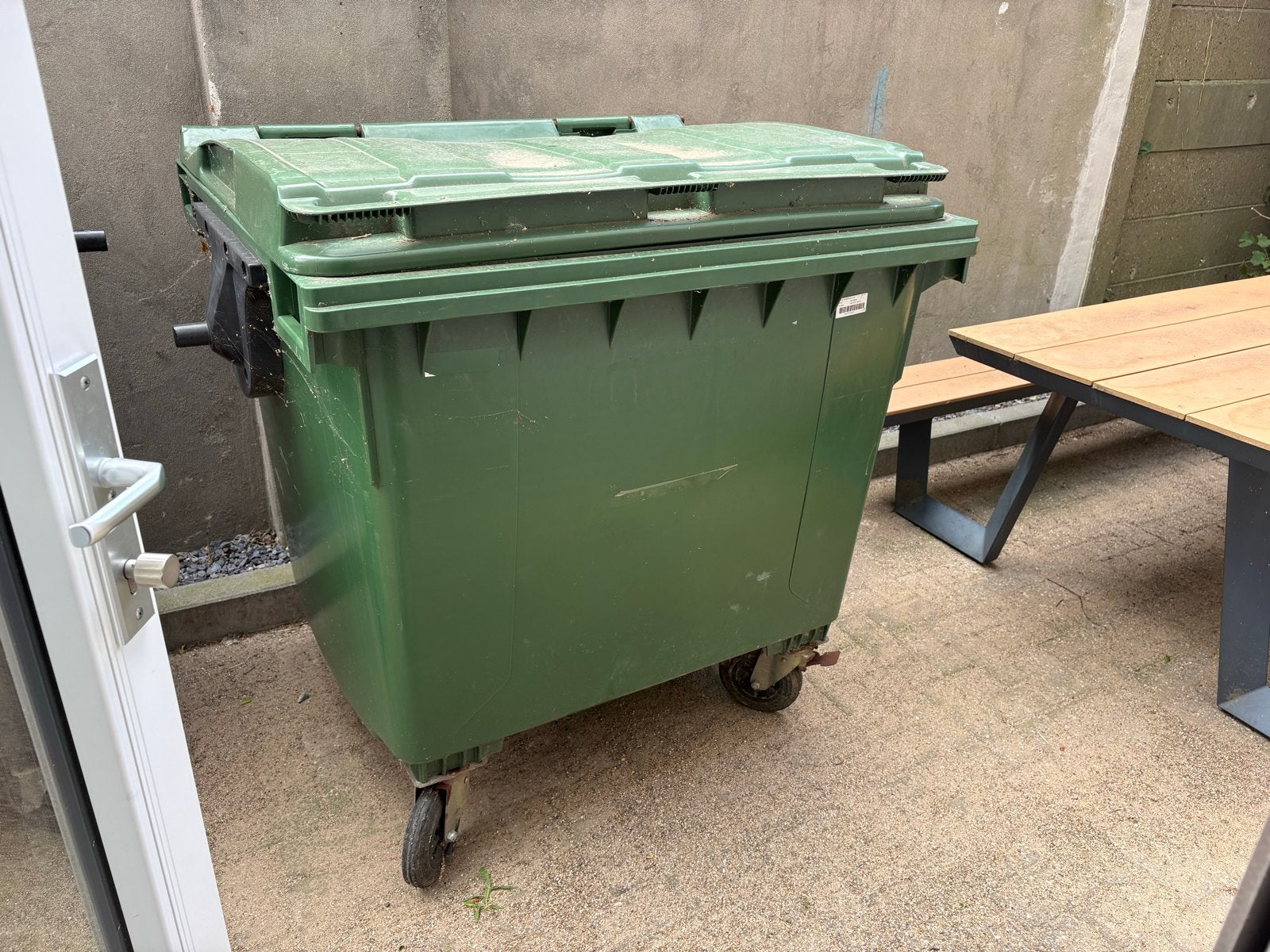 Grote groene afvalcontainer op wielen, 1100 liter, Huis en Inrichting, Woonaccessoires | Prullenbakken, Ophalen, Kunststof, Gebruikt