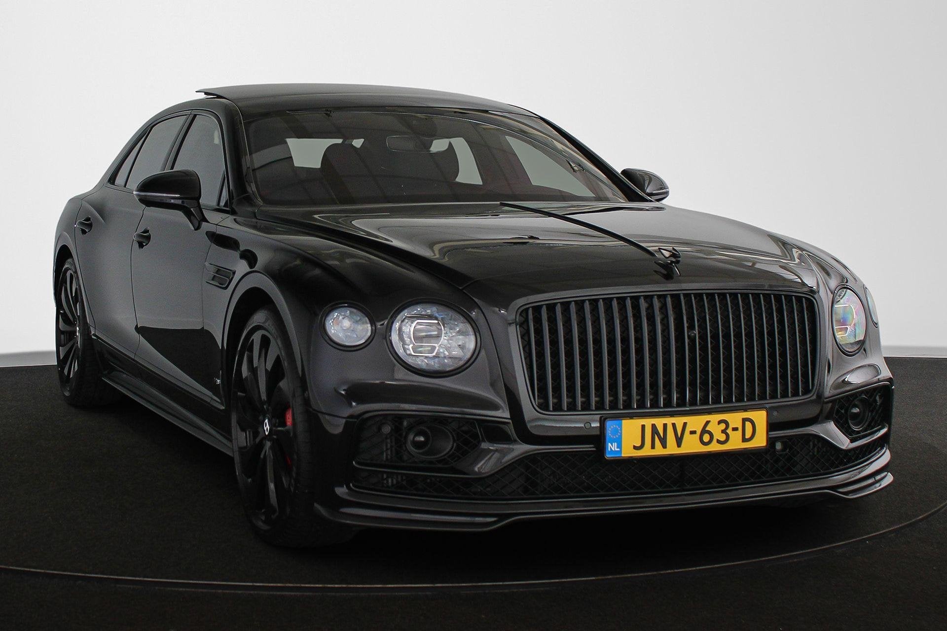 Bentley Flying Spur 4.0 V8 / First Edition / NAIM / Rotating, Auto's, Automaat, Gebruikt, Zwart, Leder