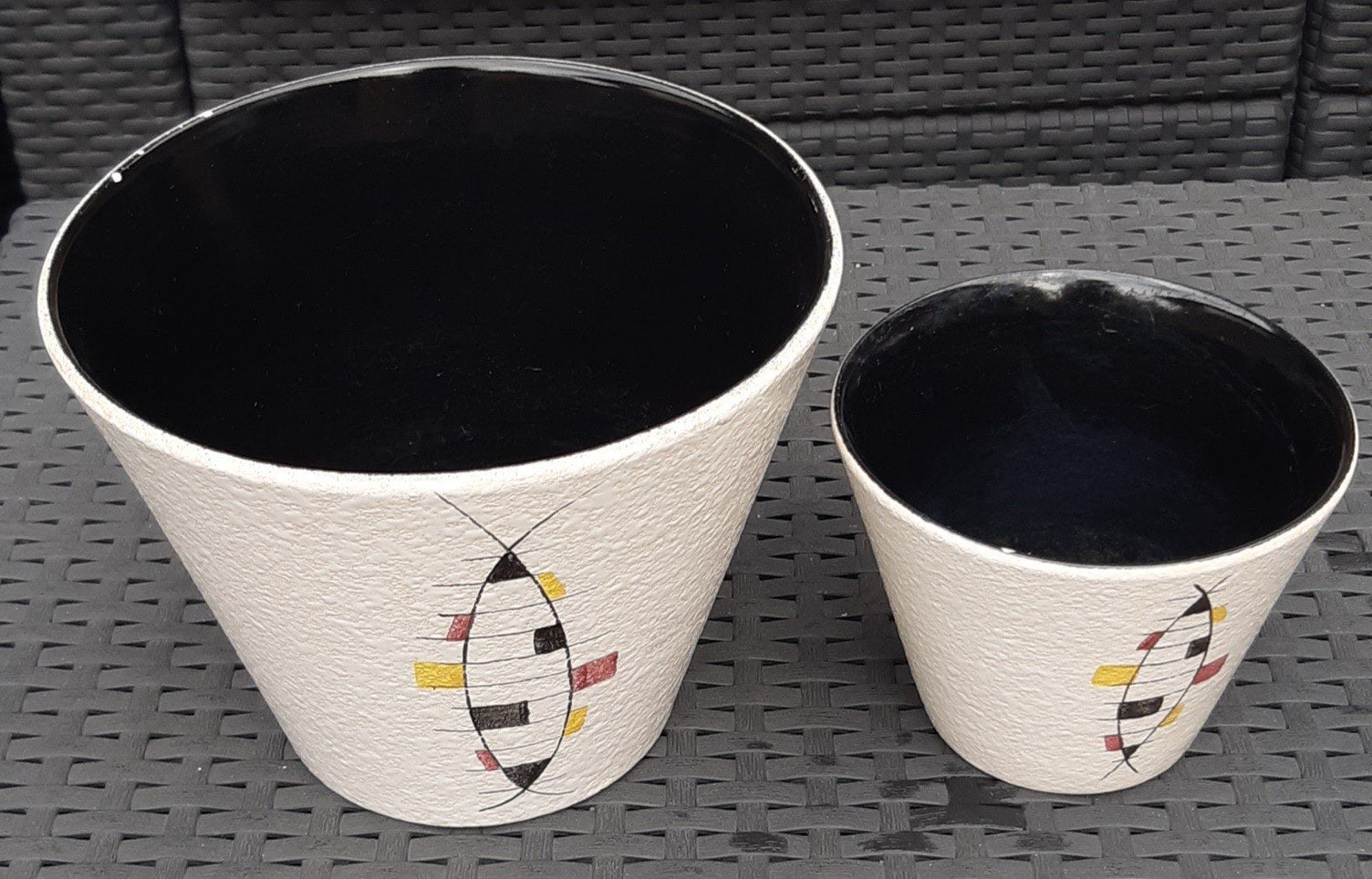 adco Set van 2 vintage bloempotten met abstract desi, Huis en Inrichting, Ophalen, Gebruikt, Steen/keramiek, Meerkleurig